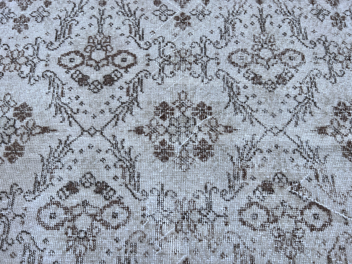 Handwoven Turkish Oushak Rug 4x7: Wool & Cotton Blend